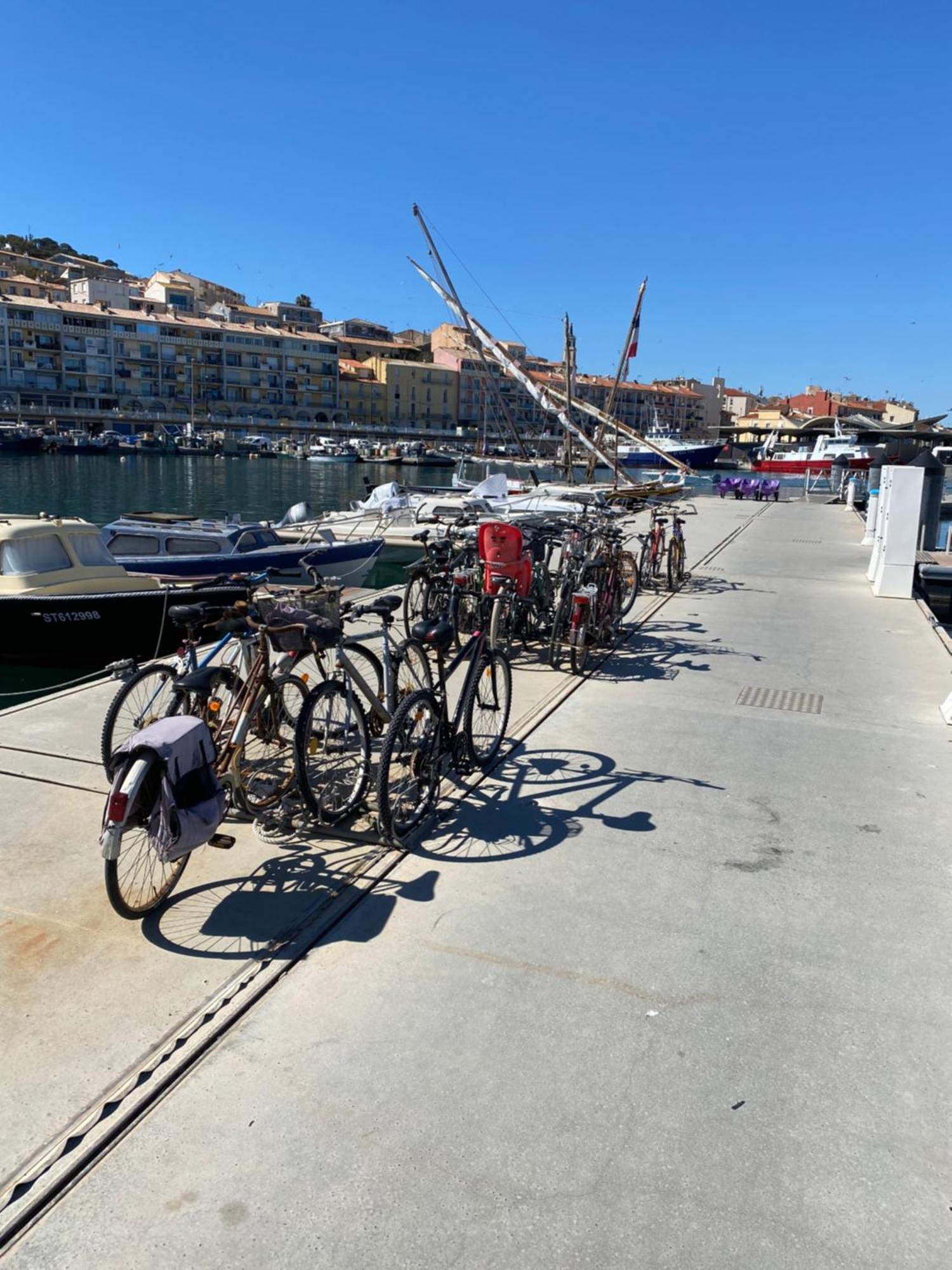 Nuitee A Bord De Danilou Un Voilier De 9.50m