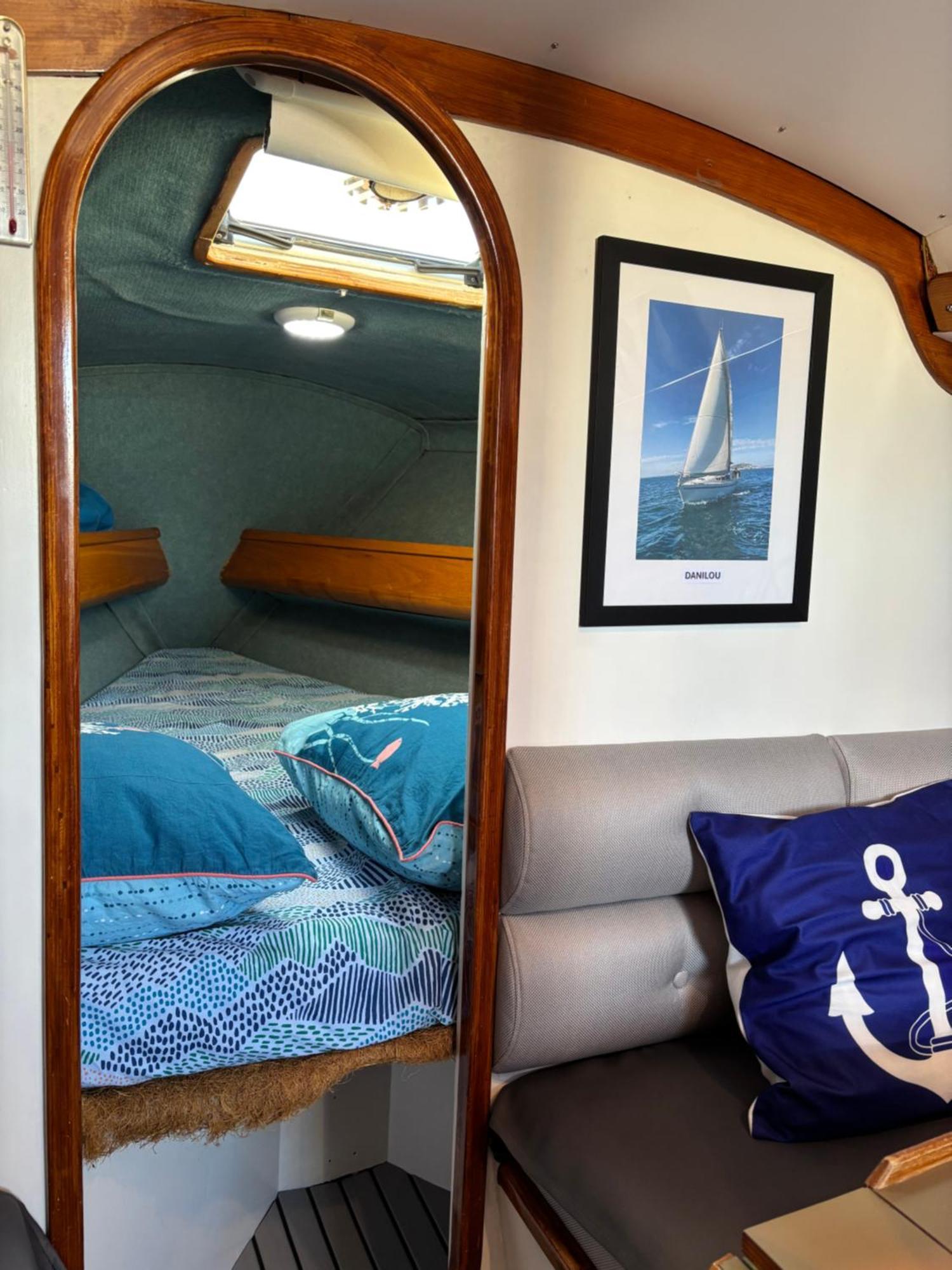Bateau-hôtel Nuitee A Bord De Danilou Un Voilier De 9.50m *